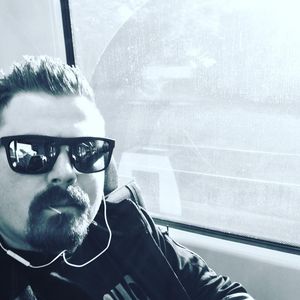 Meet your Posher, Tomas